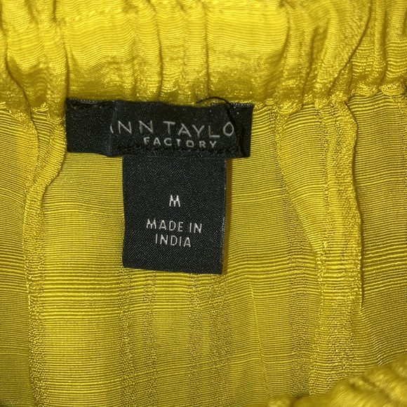 Ann Taylor Factory blouse 👚 - Picture 3 of 5